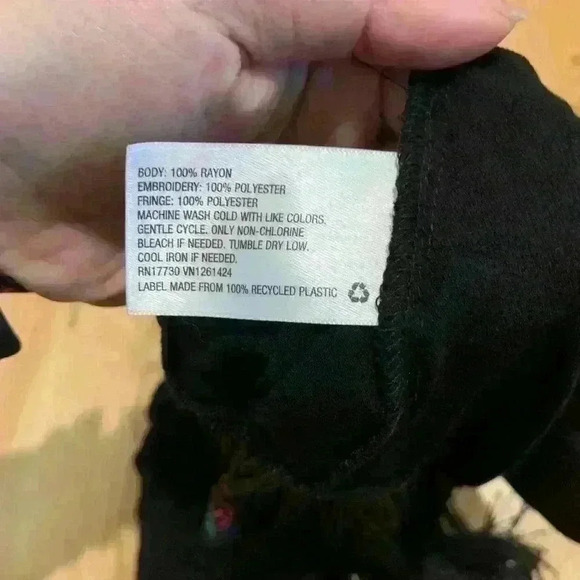 Xhilaration Women’s Black Cardigan Vest Size Small - Picture 4 of 10